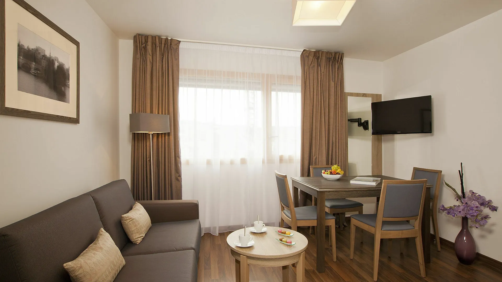 Residhome Rosa Parks Aparthotel Parigi